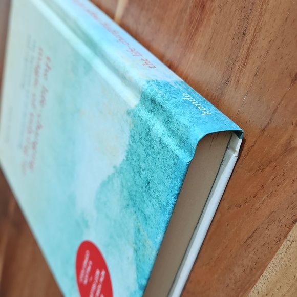 The Life Changing Magic Of Tidying Up by Marie Kondo - Picture 7 of 10